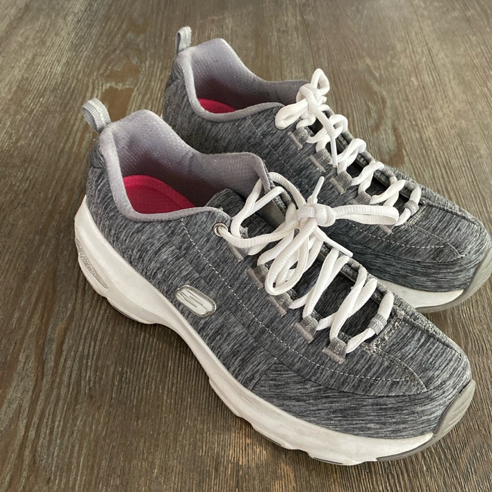 Skechers Elite woman’s shoes size 9.5